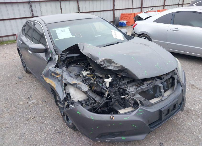 Photo 6 of 2017 Nissan Altima 2.5 SR (VIN 1N4AL3AP9HC232122)