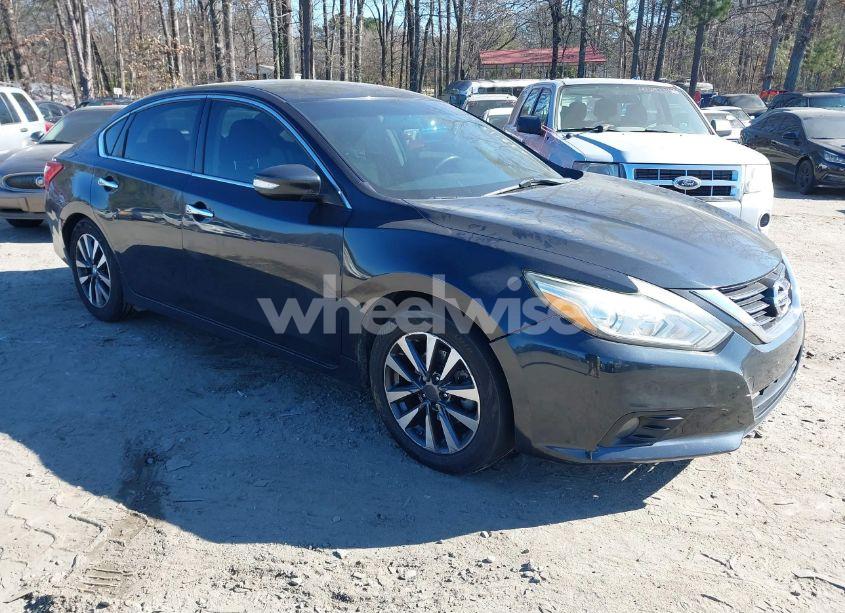 2017 Nissan Altima 2.5 SV (VIN 1N4AL3AP9HC238115) main photo