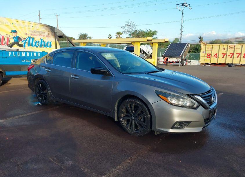2017 Nissan Altima 2.5 SR (VIN 1N4AL3AP9HC242813) main photo