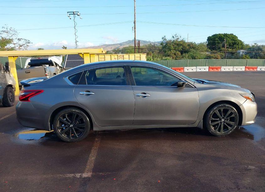 Photo 13 of 2017 Nissan Altima 2.5 SR (VIN 1N4AL3AP9HC242813)