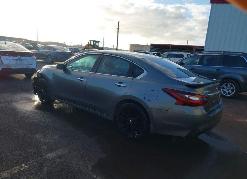 Photo 3 of 2017 Nissan Altima 2.5 SR (VIN 1N4AL3AP9HC242813)