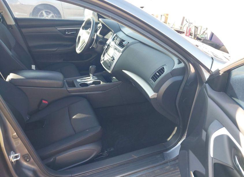 Photo 5 of 2017 Nissan Altima 2.5 SR (VIN 1N4AL3AP9HC242813)