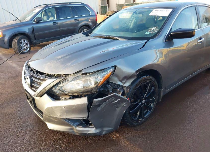 Photo 6 of 2017 Nissan Altima 2.5 SR (VIN 1N4AL3AP9HC242813)