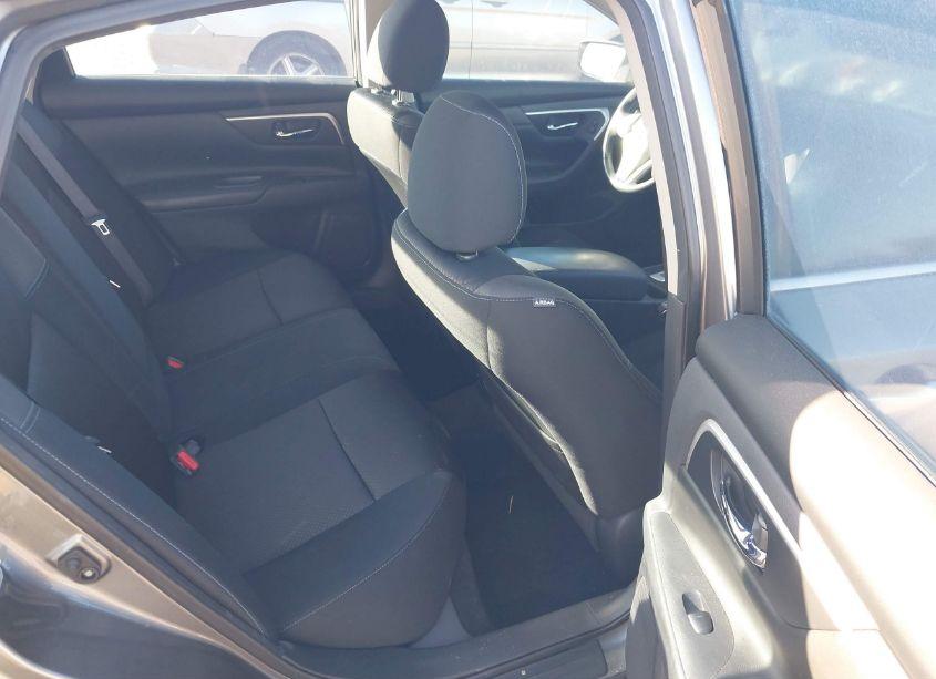 Photo 8 of 2017 Nissan Altima 2.5 SR (VIN 1N4AL3AP9HC242813)