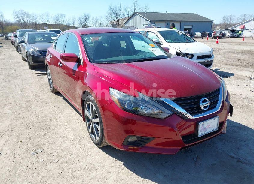 2017 Nissan Altima 2.5 SR (VIN 1N4AL3AP9HC257487) main photo