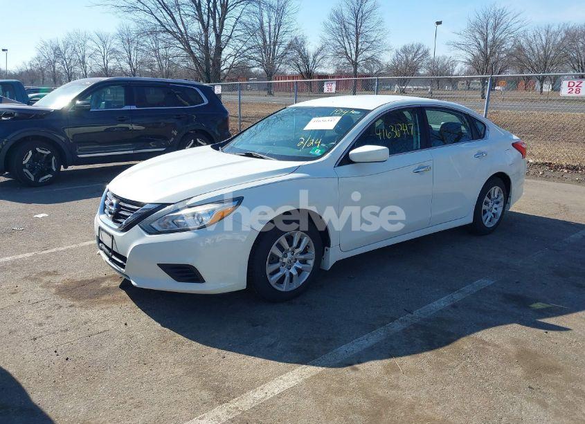Photo 2 of 2017 Nissan Altima 2.5 S (VIN 1N4AL3AP9HC273303)