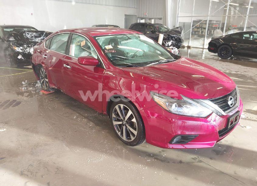 2017 Nissan Altima 2.5 SR (VIN 1N4AL3AP9HC480323) main photo