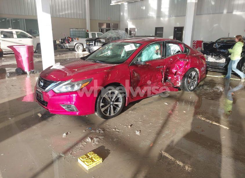 Photo 2 of 2017 Nissan Altima 2.5 SR (VIN 1N4AL3AP9HC480323)