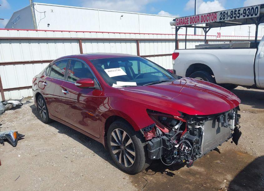 2017 Nissan Altima 2.5 SV (VIN 1N4AL3AP9HC481410) main photo