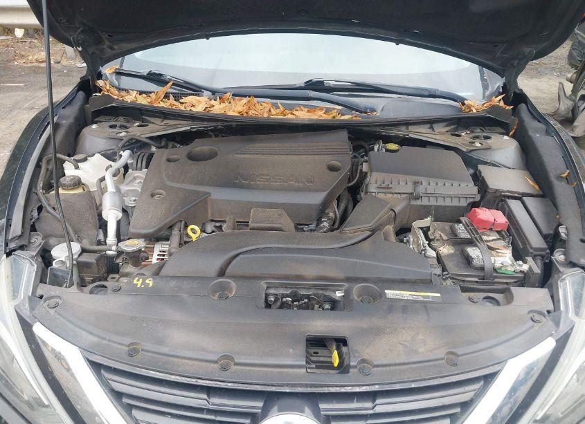 Photo 10 of 2017 Nissan Altima 2.5 SR (VIN 1N4AL3AP9HC492455)