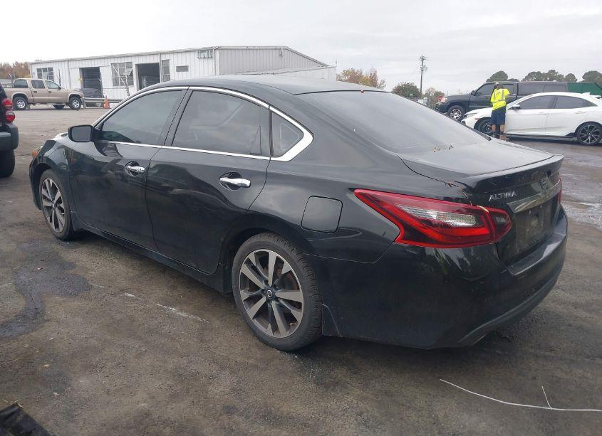 Photo 3 of 2017 Nissan Altima 2.5 SR (VIN 1N4AL3AP9HC492455)