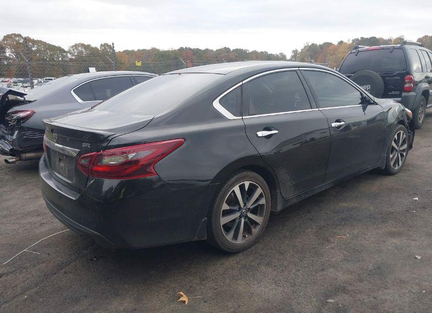 Photo 4 of 2017 Nissan Altima 2.5 SR (VIN 1N4AL3AP9HC492455)