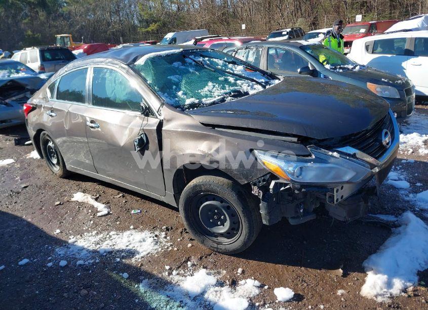 2017 Nissan Altima 2.5/2.5 S/2.5 SL/2.5 SR/2.5 SV (VIN 1N4AL3AP9HN306319) main photo