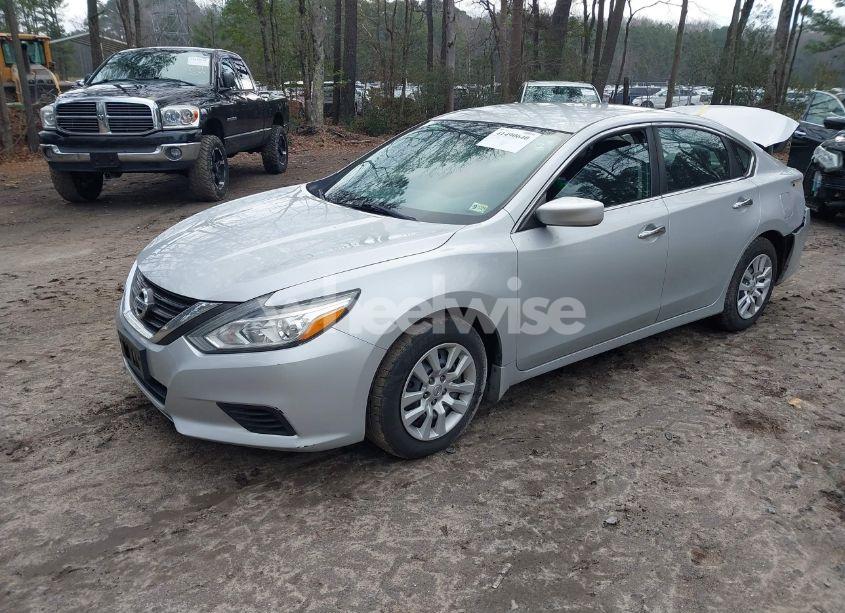 Photo 2 of 2017 Nissan Altima 2.5 S (VIN 1N4AL3AP9HN319930)