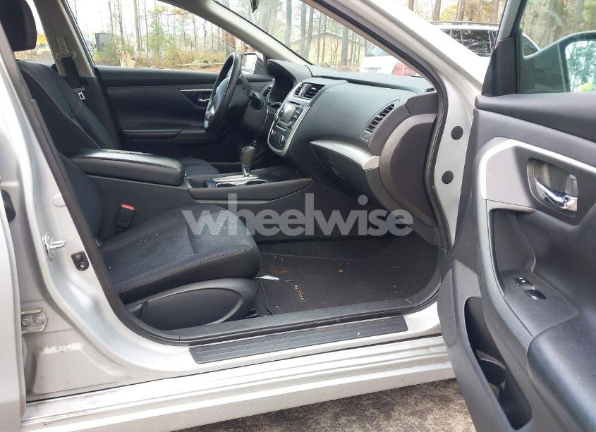 Photo 5 of 2017 Nissan Altima 2.5 S (VIN 1N4AL3AP9HN319930)