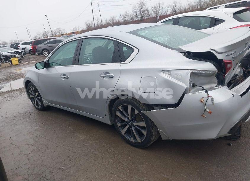 Photo 15 of 2017 Nissan Altima 2.5 SR (VIN 1N4AL3AP9HN344570)