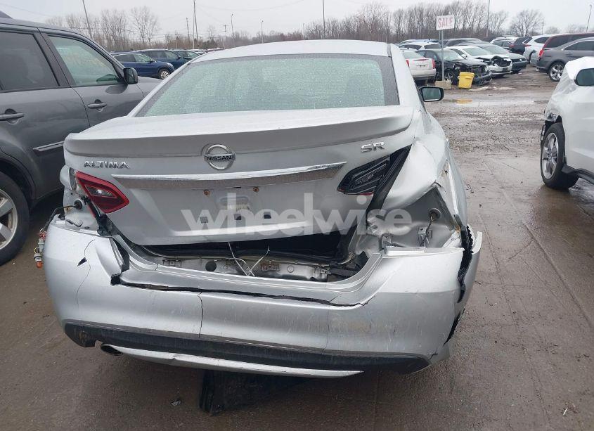 Photo 17 of 2017 Nissan Altima 2.5 SR (VIN 1N4AL3AP9HN344570)