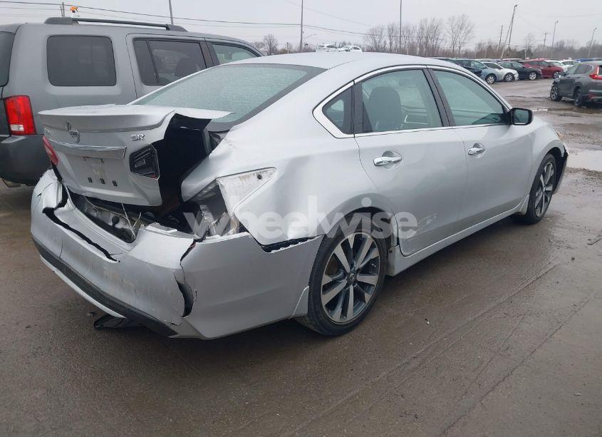 Photo 4 of 2017 Nissan Altima 2.5 SR (VIN 1N4AL3AP9HN344570)