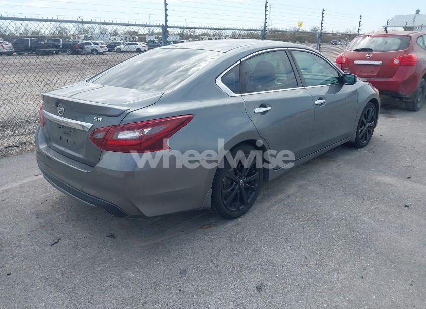 Photo 4 of 2017 Nissan Altima 2.5 SR (VIN 1N4AL3AP9HN348750)