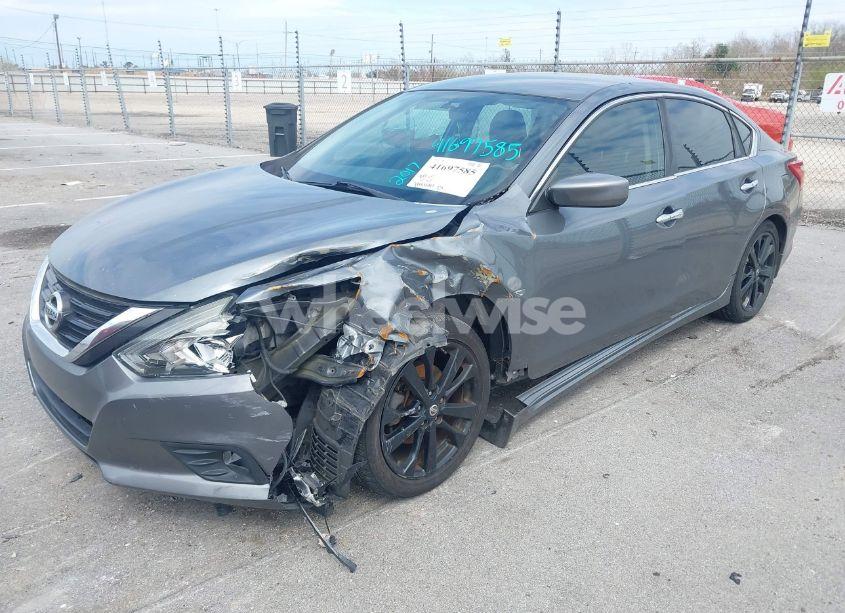 Photo 6 of 2017 Nissan Altima 2.5 SR (VIN 1N4AL3AP9HN348750)