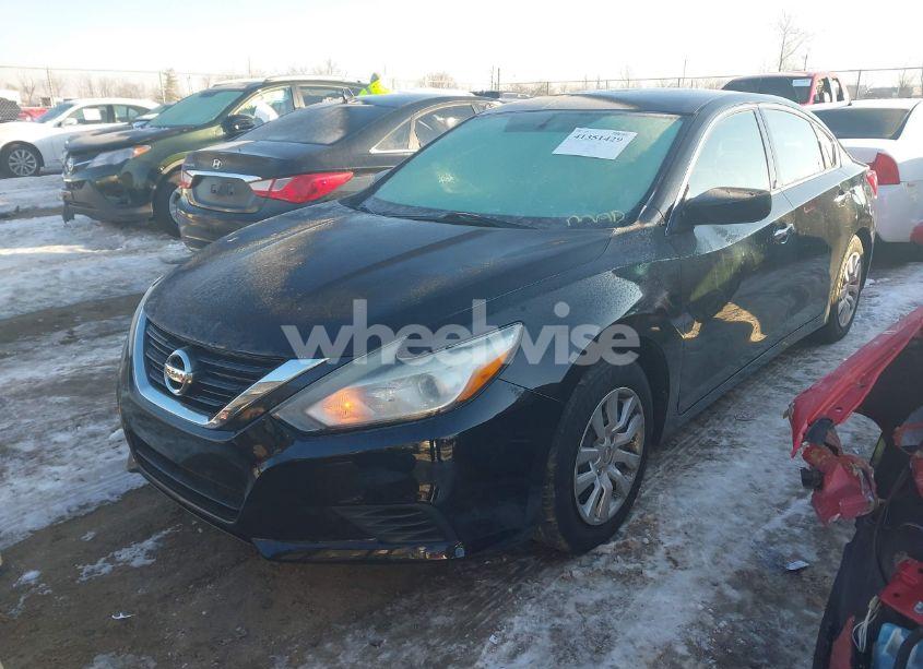 Photo 2 of 2017 Nissan Altima 2.5 S (VIN 1N4AL3AP9HN357903)