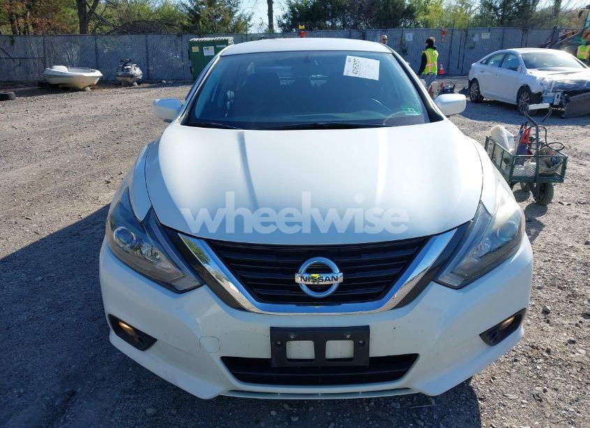 Photo 12 of 2018 Nissan Altima 2.5 SR (VIN 1N4AL3AP9JC101312)