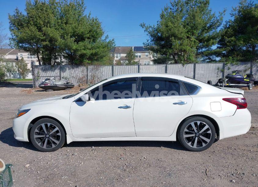 Photo 14 of 2018 Nissan Altima 2.5 SR (VIN 1N4AL3AP9JC101312)