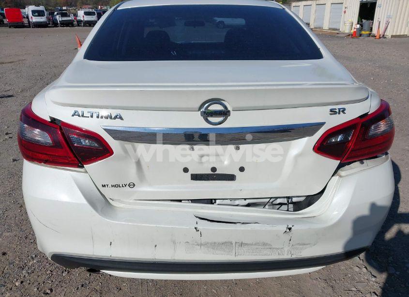 Photo 6 of 2018 Nissan Altima 2.5 SR (VIN 1N4AL3AP9JC101312)