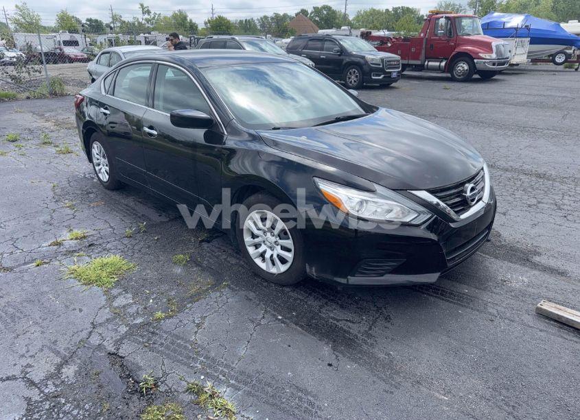 2018 Nissan Altima 2.5/S/SV/SL/SR (VIN 1N4AL3AP9JC108342) main photo