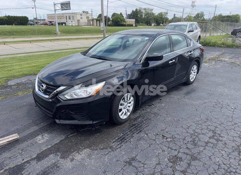 Photo 2 of 2018 Nissan Altima 2.5/S/SV/SL/SR (VIN 1N4AL3AP9JC108342)