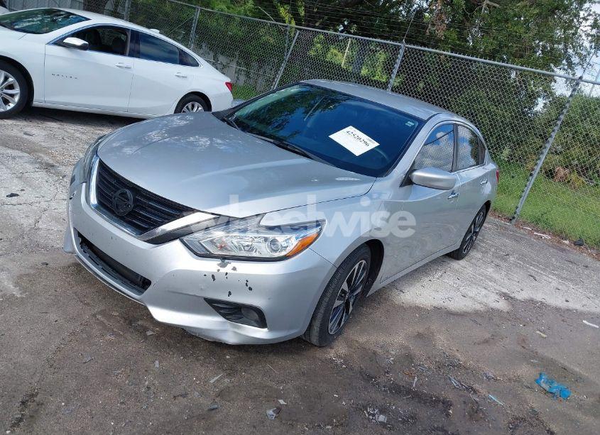 Photo 2 of 2018 Nissan Altima 2.5 SV (VIN 1N4AL3AP9JC119373)