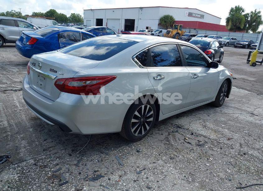 Photo 4 of 2018 Nissan Altima 2.5 SV (VIN 1N4AL3AP9JC119373)