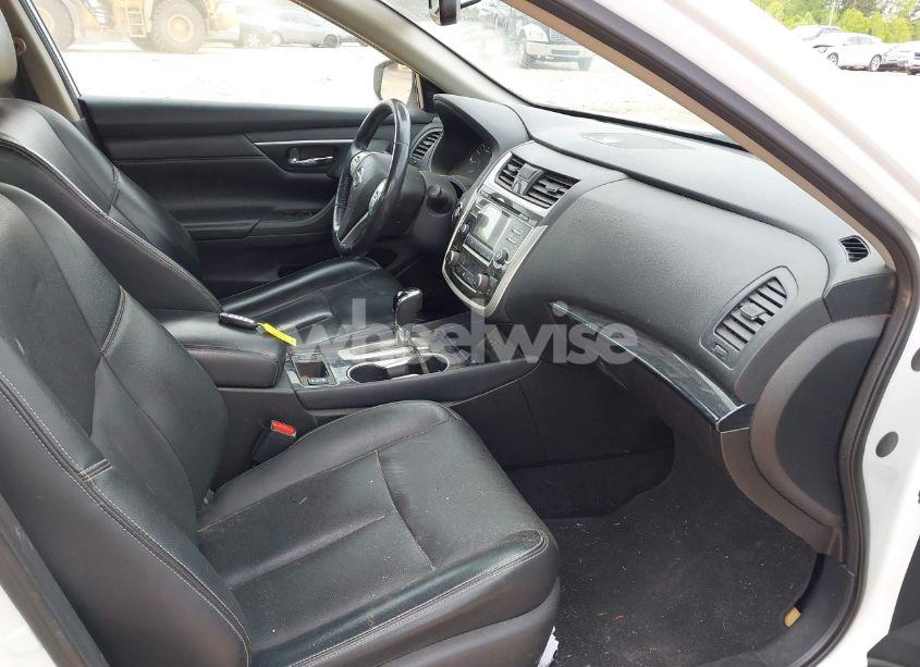 Photo 5 of 2018 Nissan Altima 2.5 SL (VIN 1N4AL3AP9JC128686)