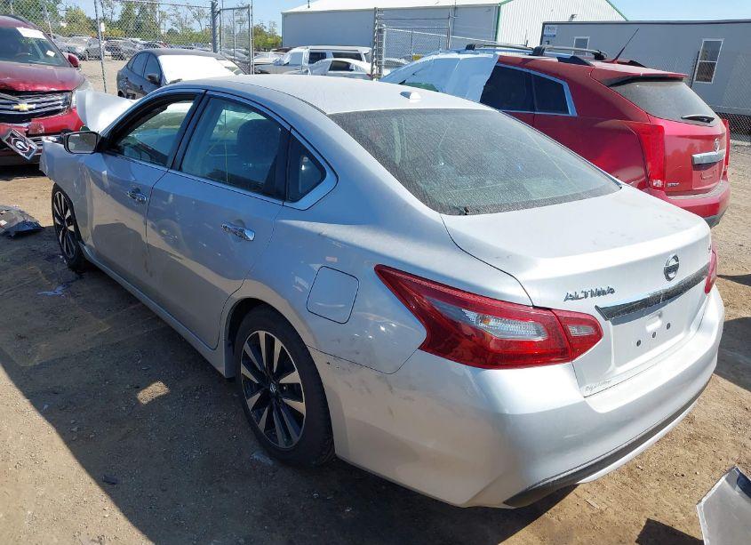 Photo 3 of 2018 Nissan Altima 2.5 SV (VIN 1N4AL3AP9JC132124)