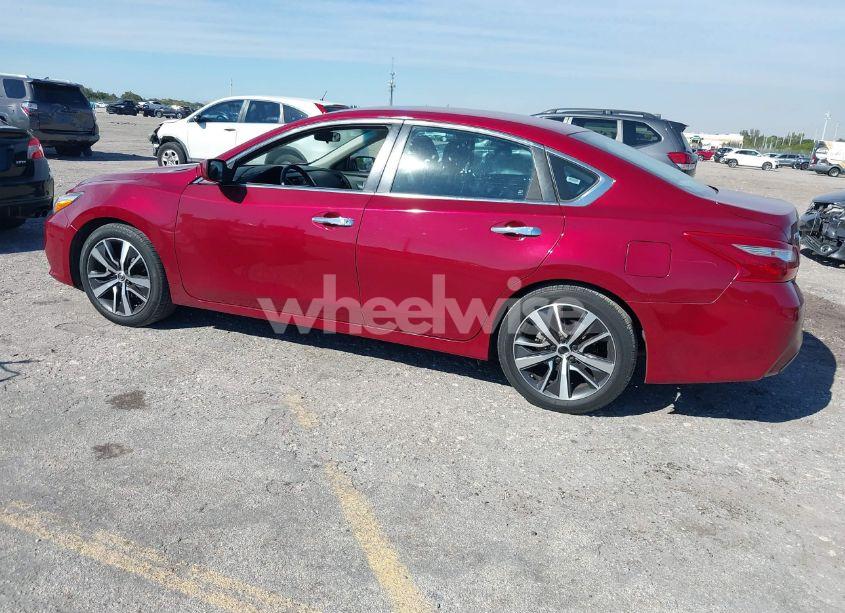 Photo 3 of 2018 Nissan Altima 2.5 S (VIN 1N4AL3AP9JC133645)