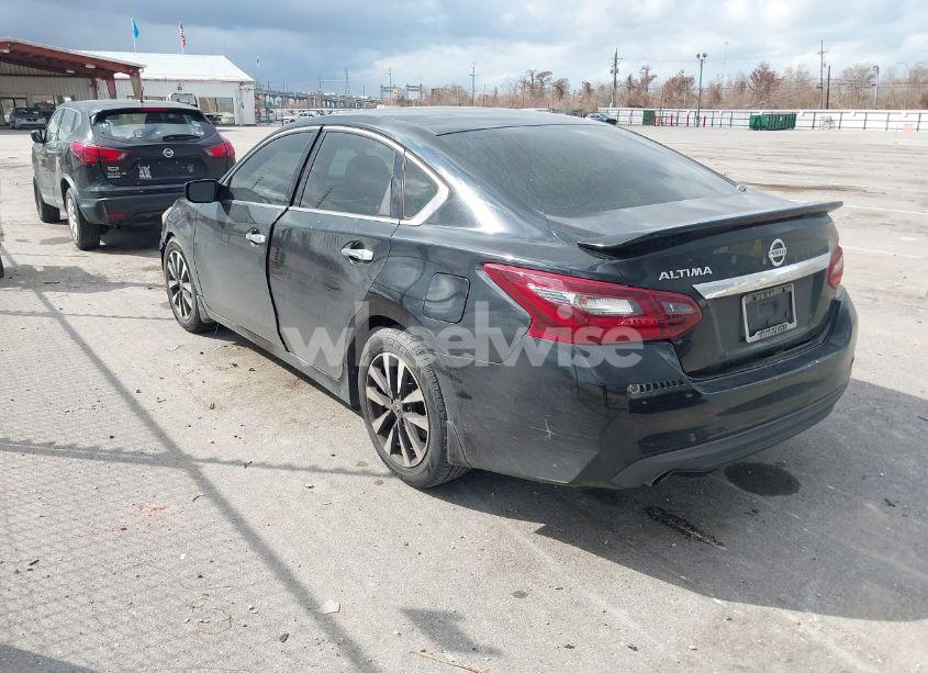 Photo 3 of 2018 Nissan Altima 2.5 S (VIN 1N4AL3AP9JC133693)