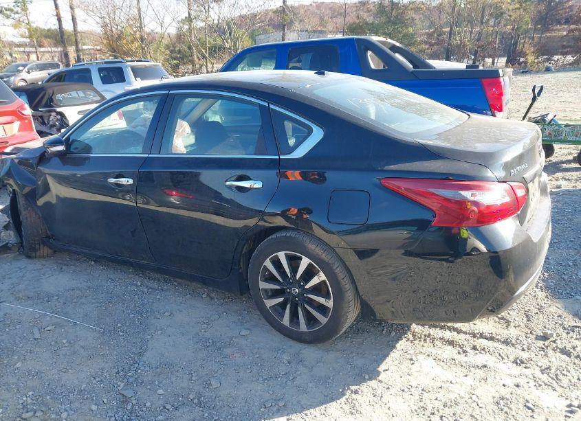 Photo 14 of 2018 Nissan Altima 2.5 SL (VIN 1N4AL3AP9JC139364)