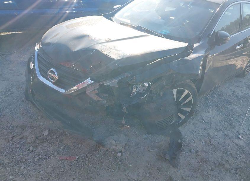 Photo 6 of 2018 Nissan Altima 2.5 SL (VIN 1N4AL3AP9JC139364)