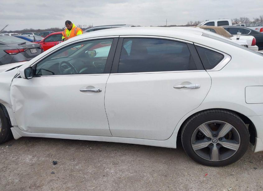 Photo 14 of 2018 Nissan Altima 2.5 S (VIN 1N4AL3AP9JC140143)