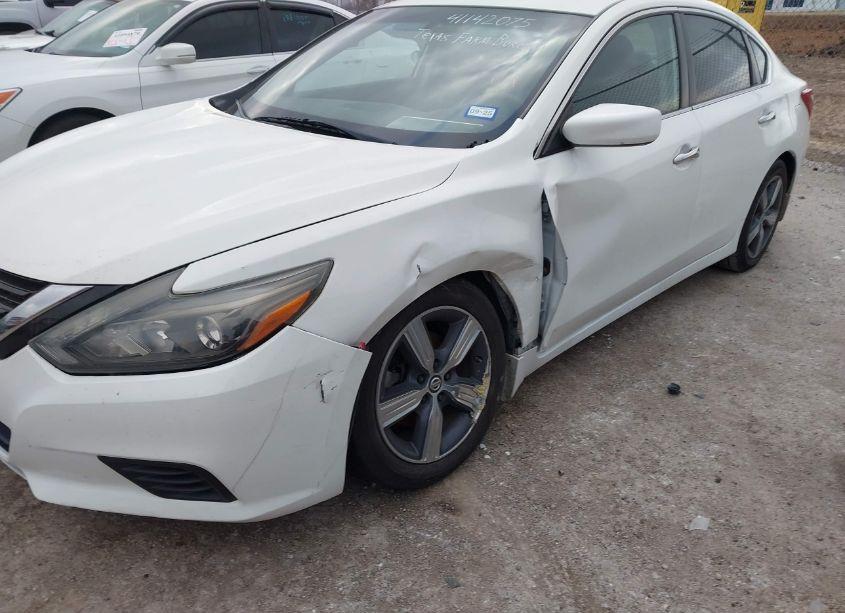 Photo 6 of 2018 Nissan Altima 2.5 S (VIN 1N4AL3AP9JC140143)