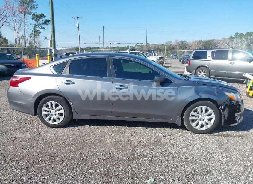 Photo 13 of 2018 Nissan Altima 2.5 S (VIN 1N4AL3AP9JC142250)