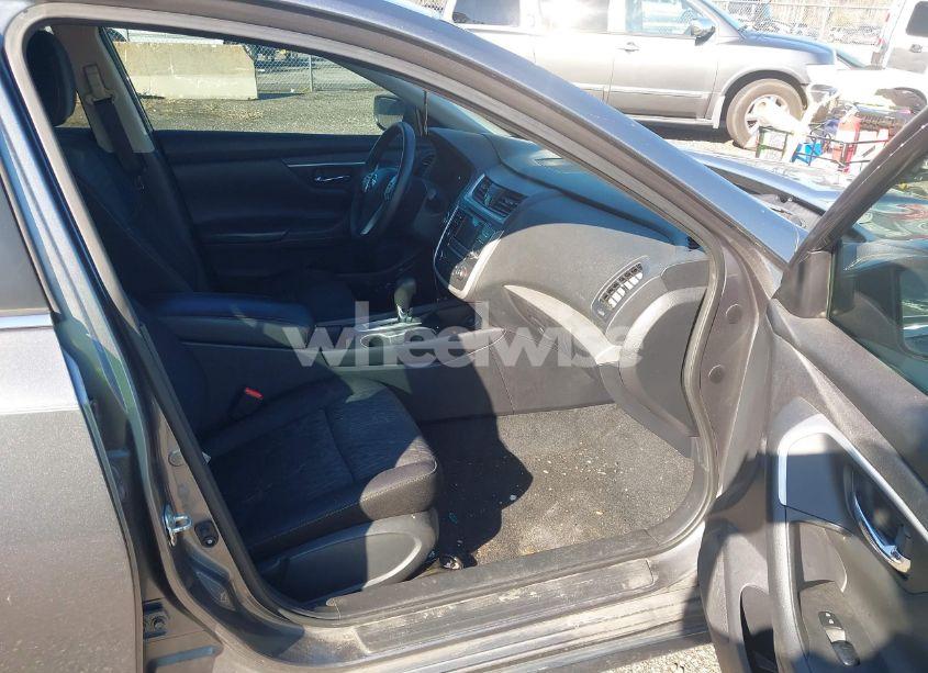 Photo 5 of 2018 Nissan Altima 2.5 S (VIN 1N4AL3AP9JC142250)