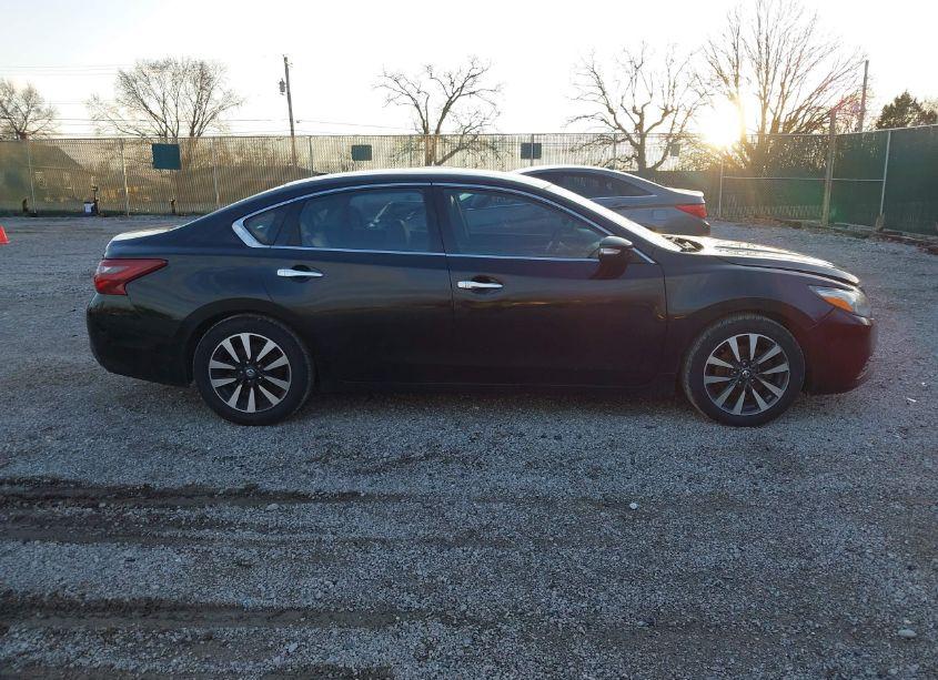 Photo 13 of 2018 Nissan Altima 2.5 SL (VIN 1N4AL3AP9JC145293)