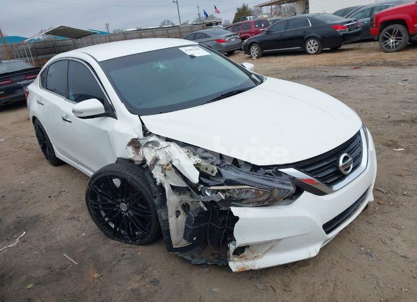 2018 Nissan Altima 2.5 SL (VIN 1N4AL3AP9JC150008) main photo