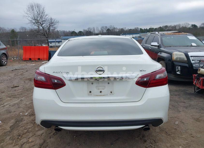 Photo 16 of 2018 Nissan Altima 2.5 SL (VIN 1N4AL3AP9JC150008)