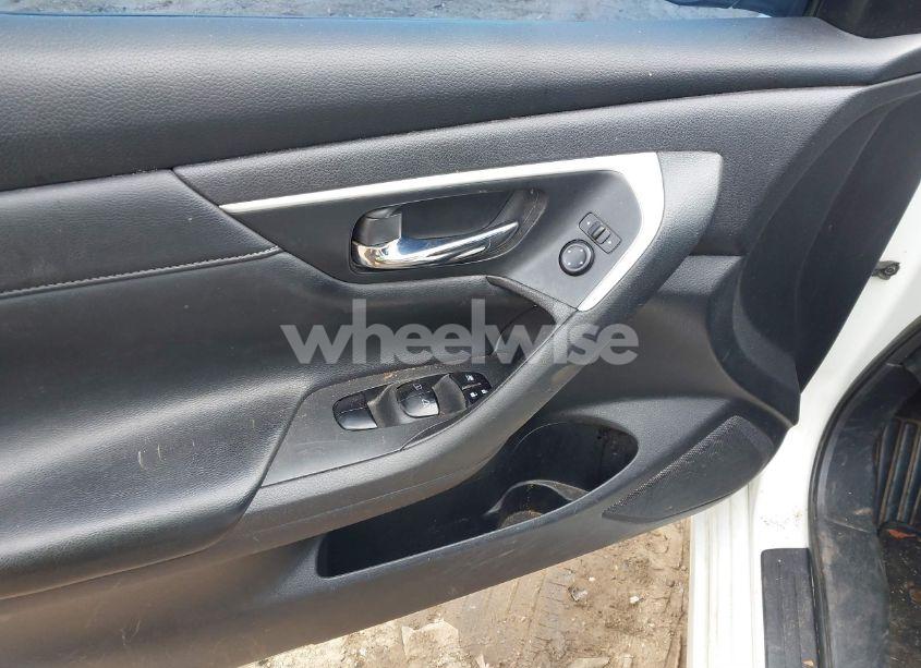 Photo 18 of 2018 Nissan Altima 2.5 SL (VIN 1N4AL3AP9JC150008)