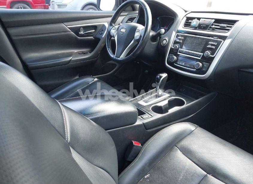 Photo 5 of 2018 Nissan Altima 2.5 SL (VIN 1N4AL3AP9JC150008)