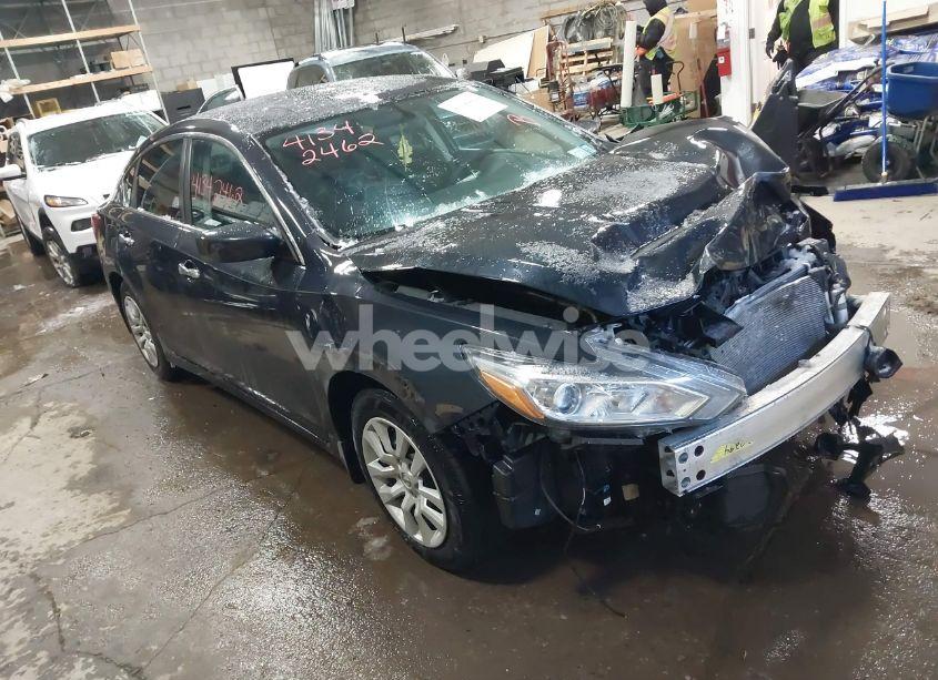 2018 Nissan Altima 2.5 S (VIN 1N4AL3AP9JC156438) main photo