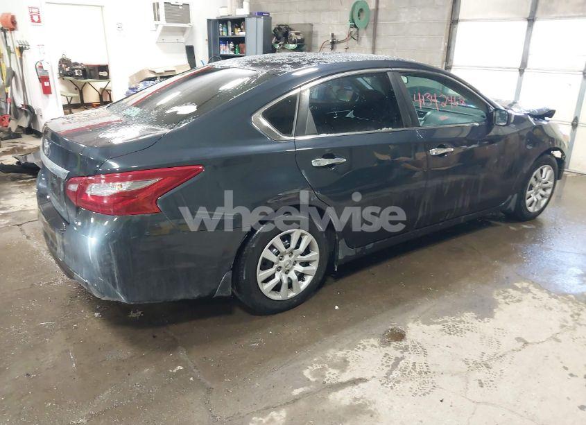 Photo 4 of 2018 Nissan Altima 2.5 S (VIN 1N4AL3AP9JC156438)