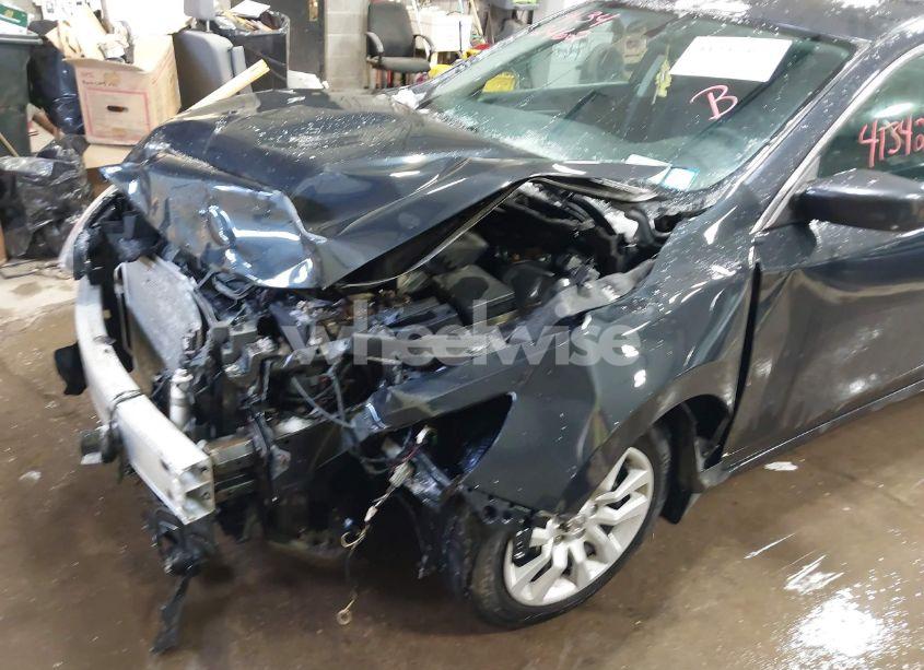 Photo 6 of 2018 Nissan Altima 2.5 S (VIN 1N4AL3AP9JC156438)